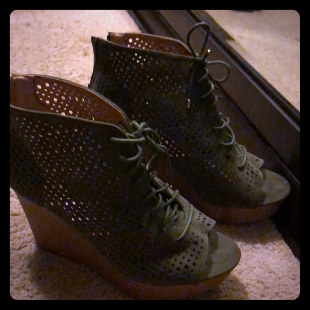 Green high heels
